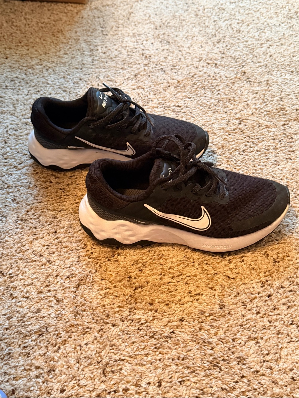 Nike Black with White Accent Athletic Trainers